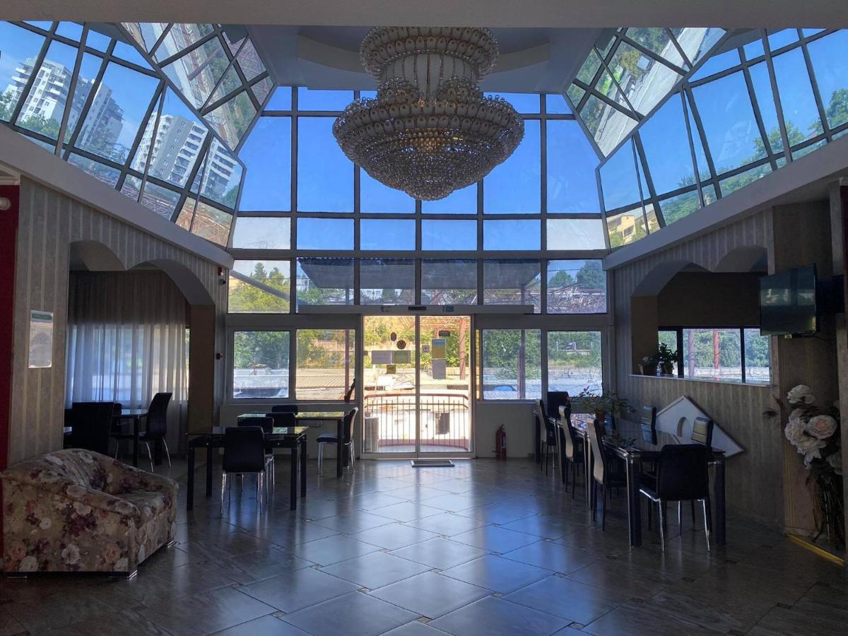 Hotel Okriba Тбілісі Екстер'єр фото