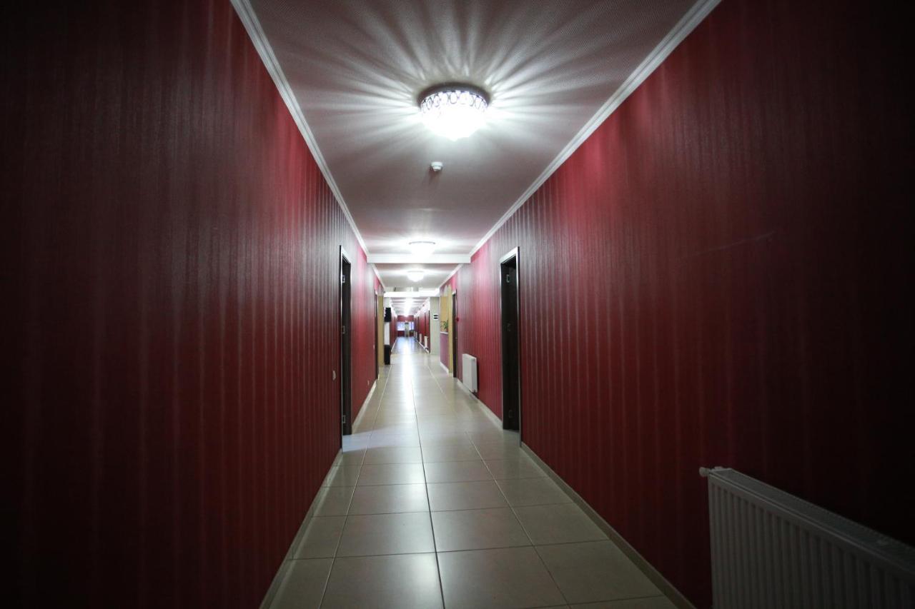 Hotel Okriba Тбілісі Екстер'єр фото