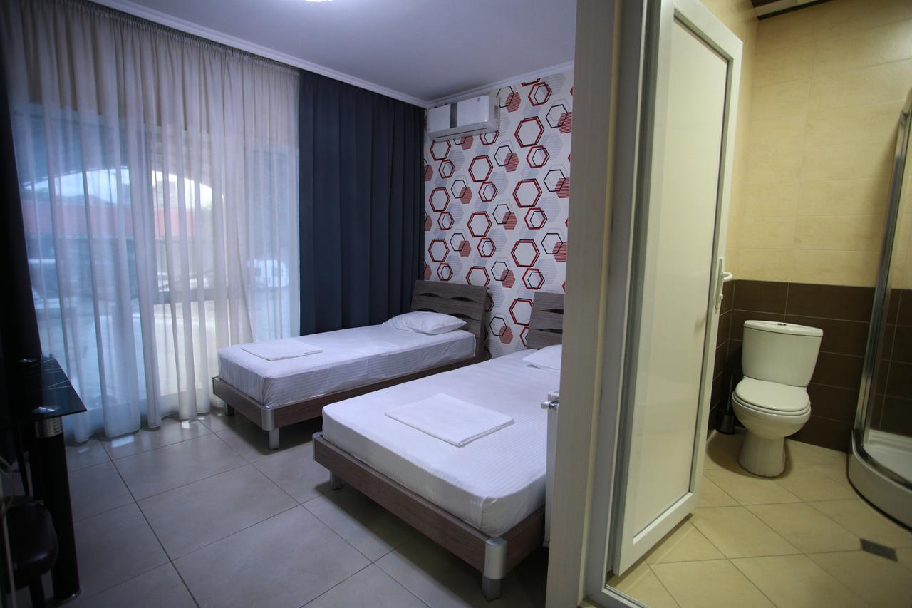 Hotel Okriba Тбілісі Екстер'єр фото